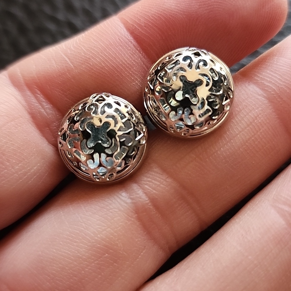 VTG Avon Silver Filigree Dome Clip Earrings